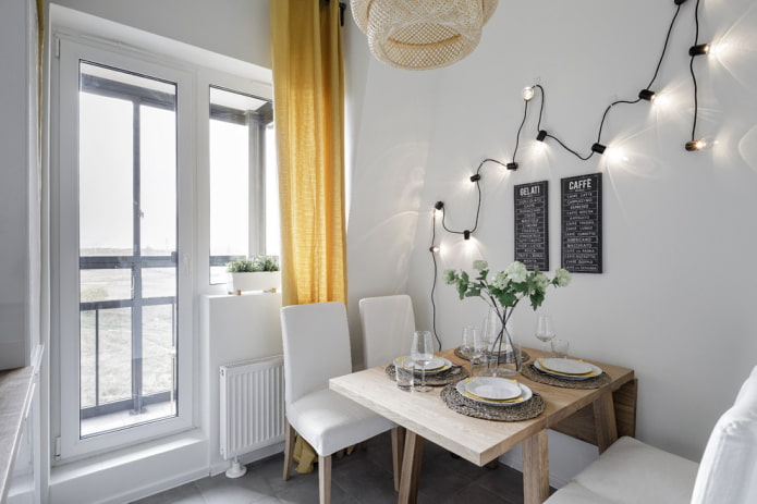 opvouwbare houten tafel in het interieur