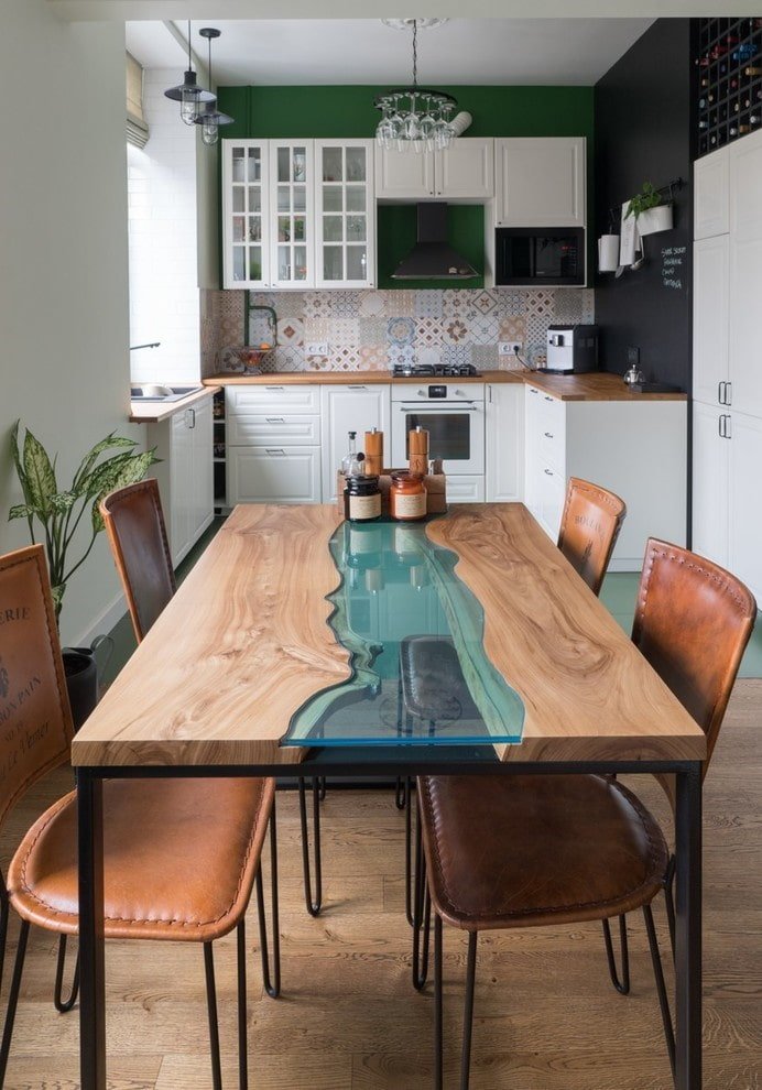 rivier eettafel in het interieur