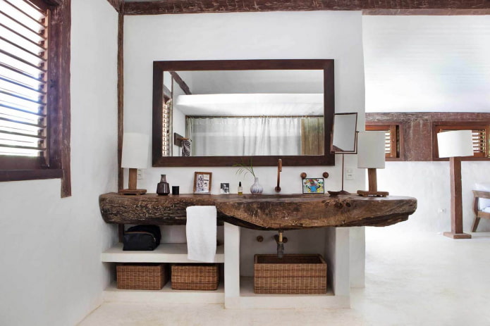 aanrechtblad van onbehandeld hout in het interieur