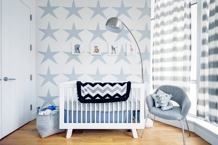 ontwerp van een kinderkamer voor een pasgeboren jongen