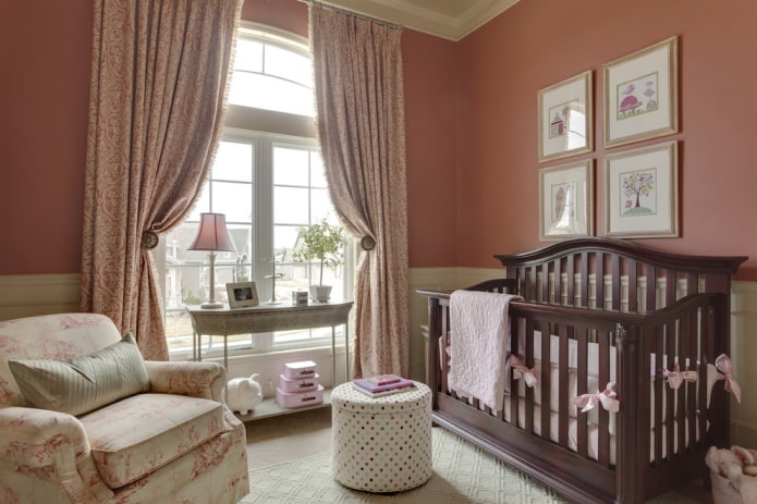 decoratie en textiel in het interieur van een kinderkamer