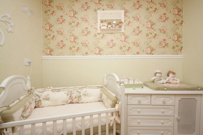 een kinderkamer voor een pasgeborene 