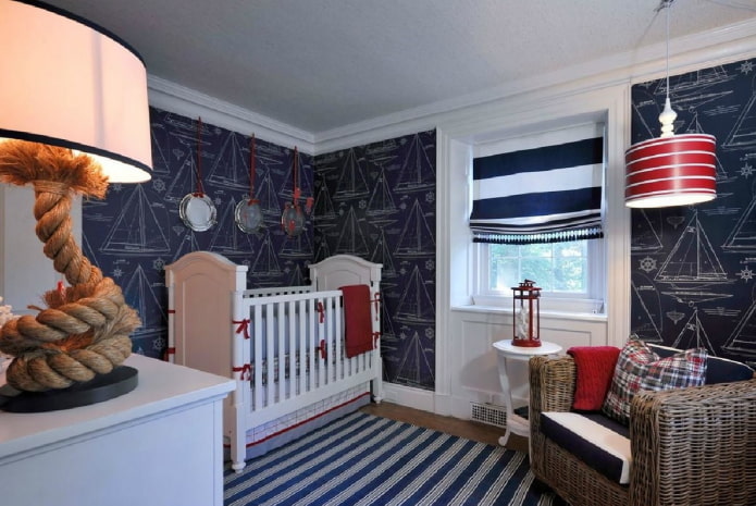 ontwerp van een babykamer voor een pasgeborene in maritieme stijl
