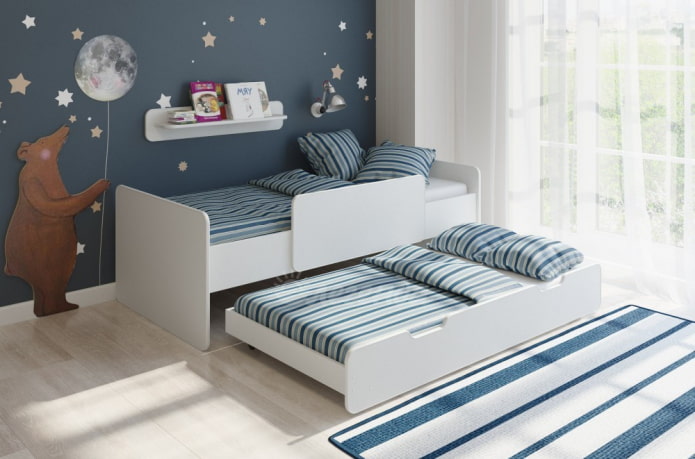 stapelbed met uitschuifbaar bed in een kinderkamer