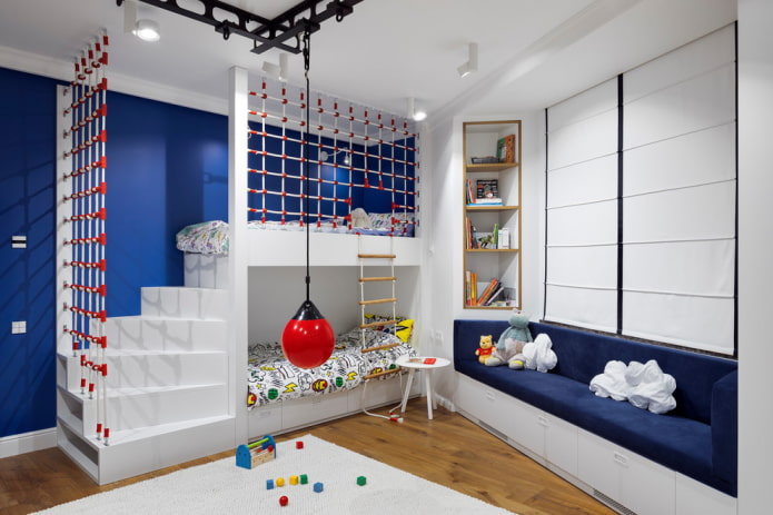 tweelaags model in de kinderkamer voor jongens