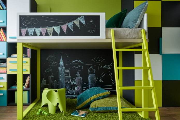 stapelbed met uitschuifbaar bed in een kinderkamer