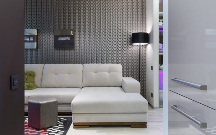 opklapbare bank met chaise longue in het interieur