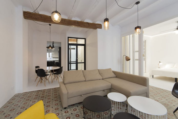 bankmodel met een ottoman in het interieur