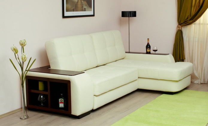 bankmodel met een ottomane in het interieur