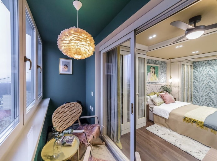 ontwerp van de deuropening in het interieur van de loggia