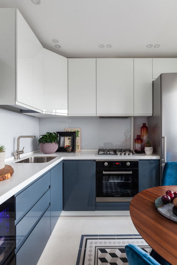 Keukenontwerp in een tweekamerappartement