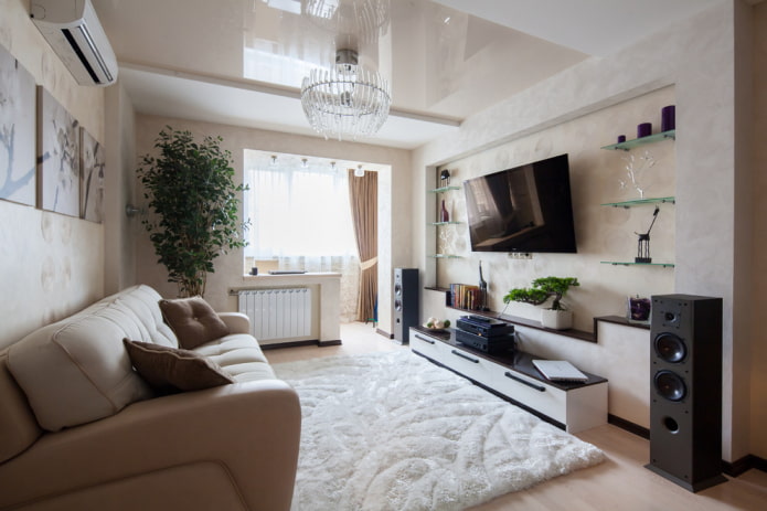 woonkamer van 18 vierkante meter met balkon
