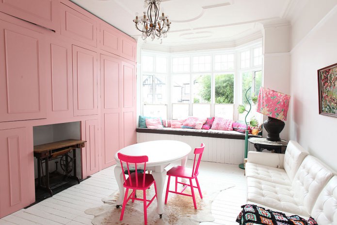 roze stoelen