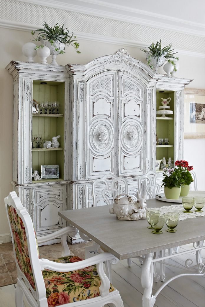 eetkamer in shabby chic stijl