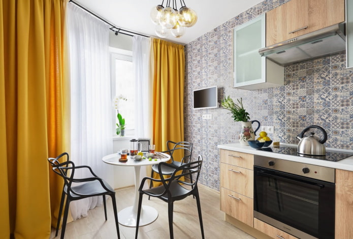 gordijnen in de keuken met 6 vlakken