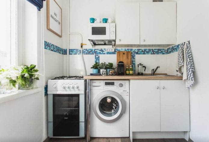 keukenoppervlak van 6 vierkante meter met wasmachine