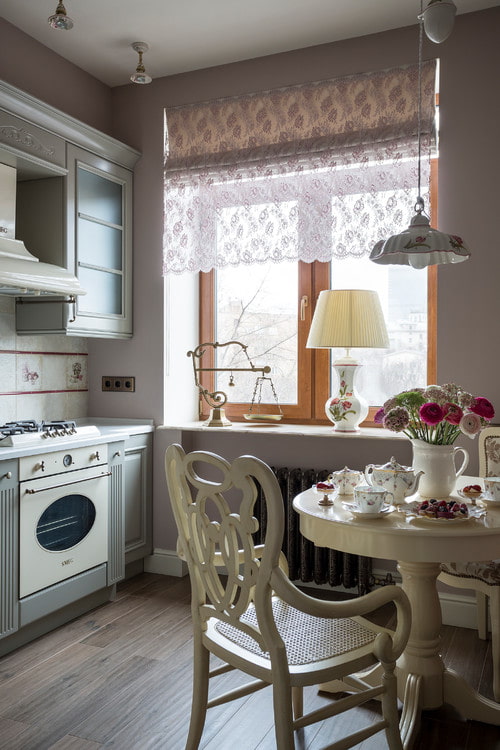 transparant gordijn in de keuken