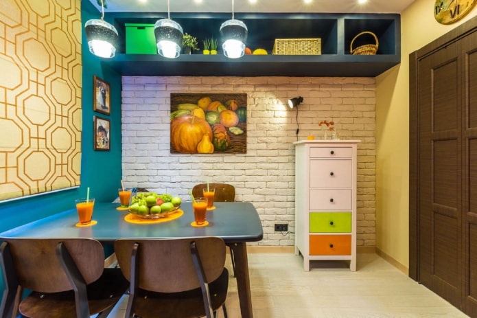 lampen boven de tafel
