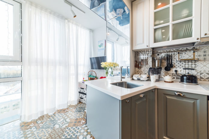 kleine keuken gecombineerd met een balkon