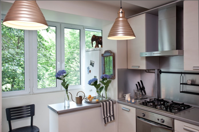 Keuken met een gecombineerd balkon