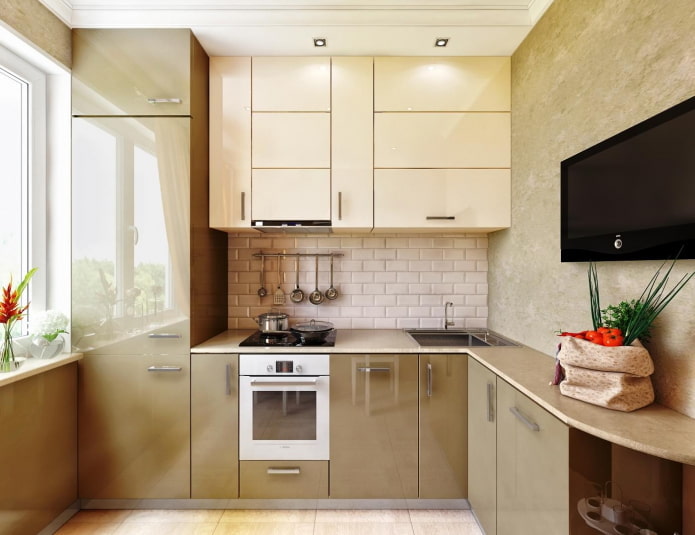 glanzende keuken in beige tinten
