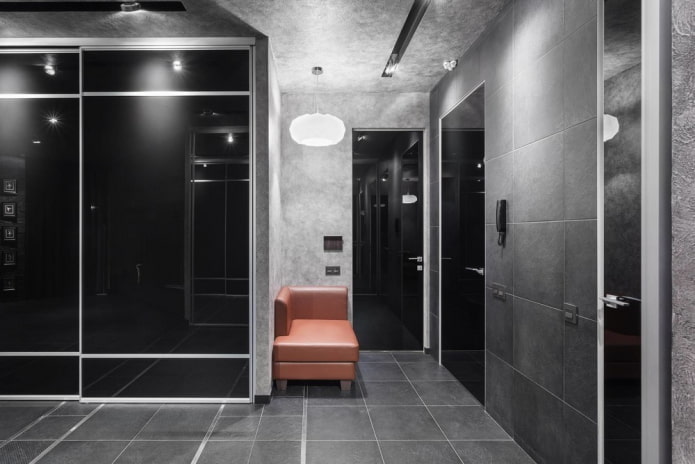 Ontwerp van de gang in het interieur van een appartement van 100 vierkante meter