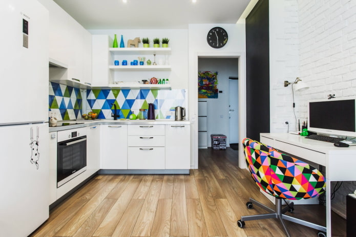 Tweekamerappartement in Europese stijl met een lichte woonkeuken