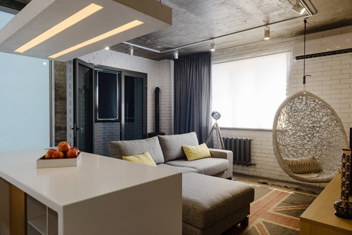 Interieur van een appartement van 45 vierkante meter in loftstijl