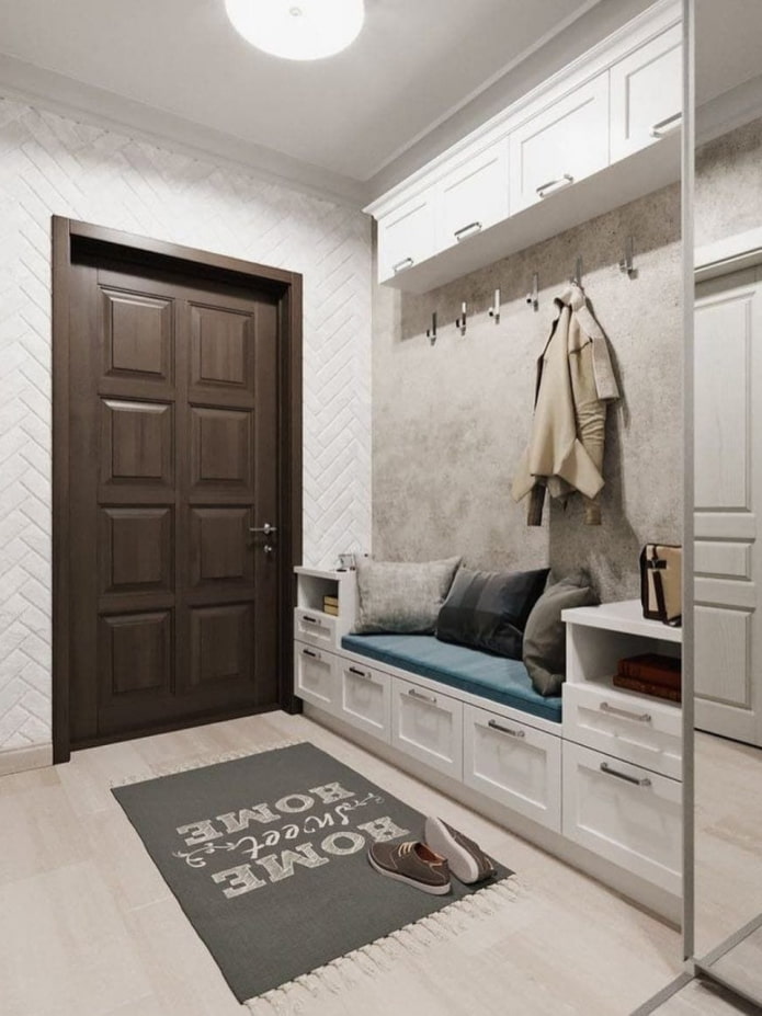 ganginterieur in een appartement van 50 vierkante meter