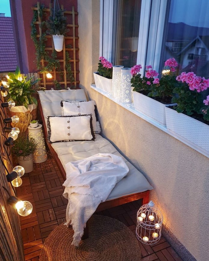 slingers op het balkon