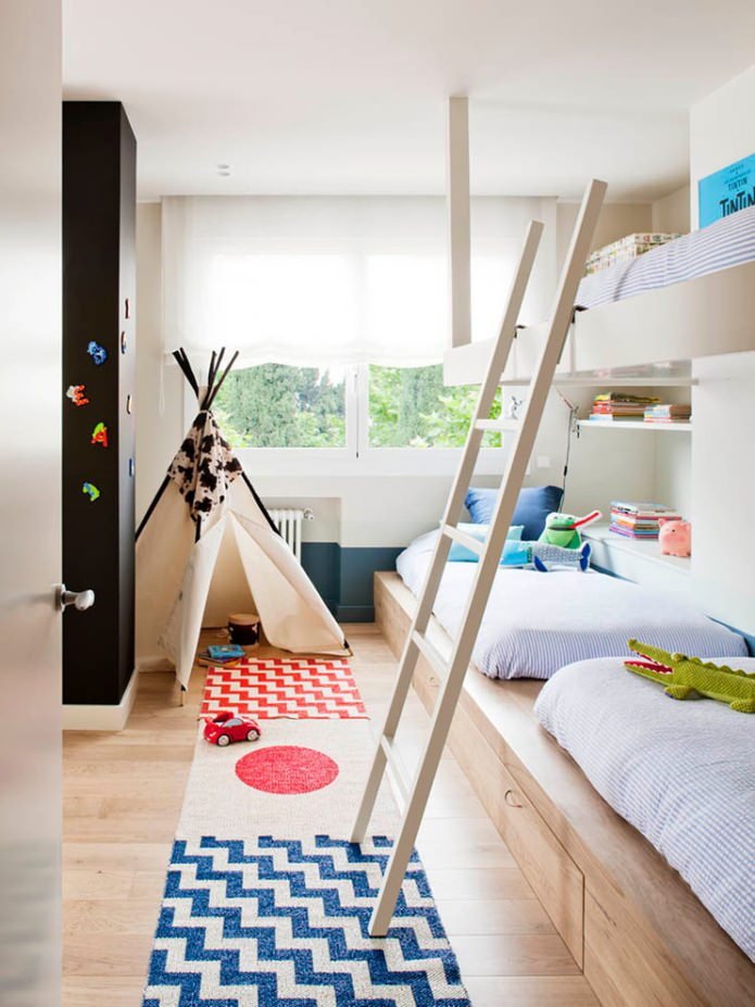 kamer voor drie kinderen in Scandinavische stijl