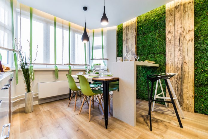 interieur van een kleine keuken met een bar