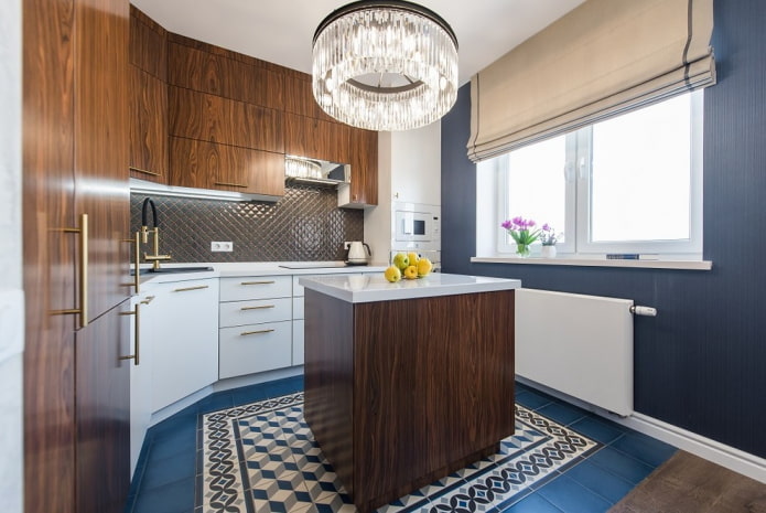 verlichting in het interieur van een kleine keuken