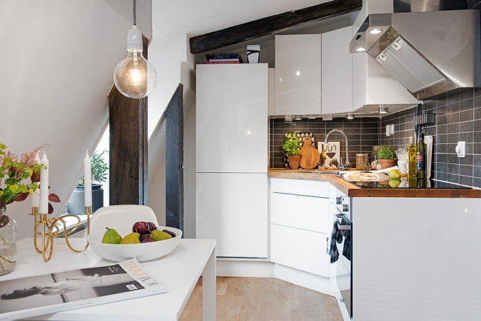 kleine keuken in Scandinavische stijl