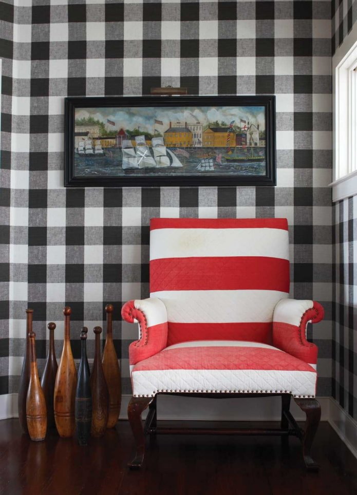 geblokt behang in het interieur