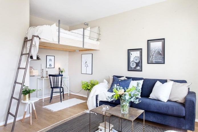 inrichting van meubels in een eenkamerappartement met een nis