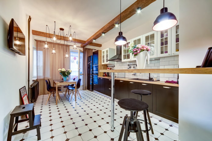 twee balken aan het plafond