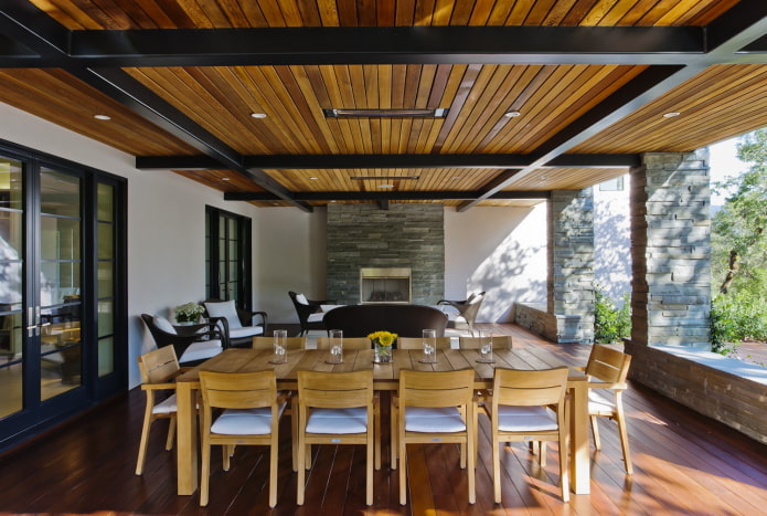 plafondontwerp op de veranda