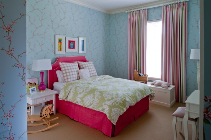 roze en blauwe kinderkamer