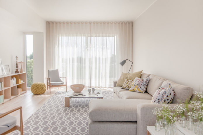 gordijnen in het interieur van de woonkamer