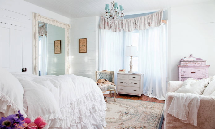gordijnen in shabby chic-stijl