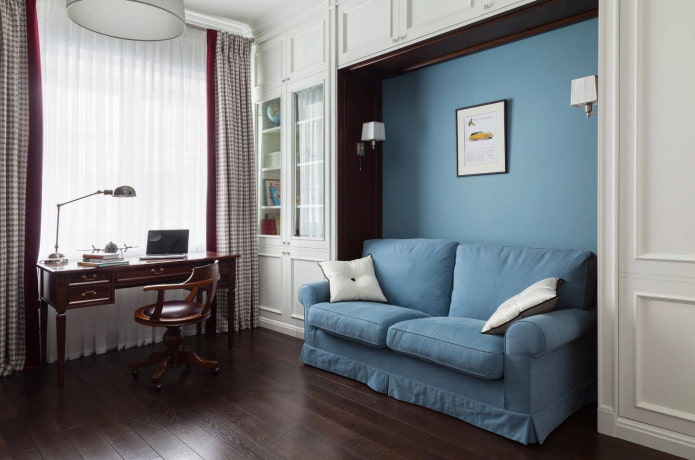 klassiek interieur met een bank