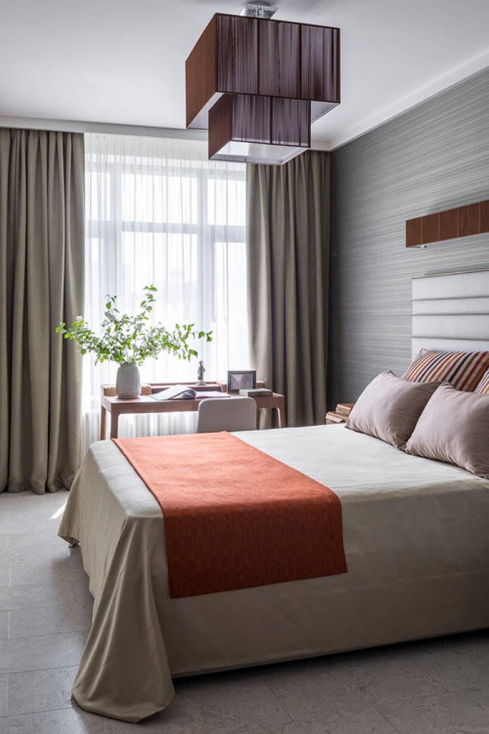 verse bloemen in de slaapkamer