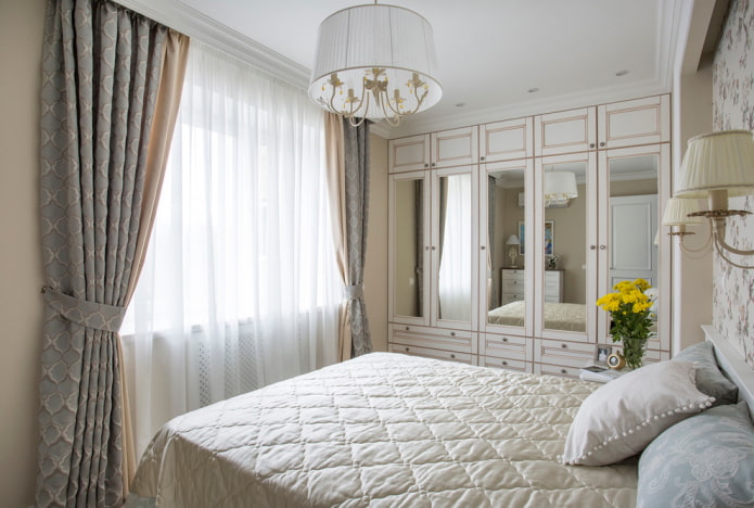 Slaapkamer van 9 vierkante meter in een klassieke stijl