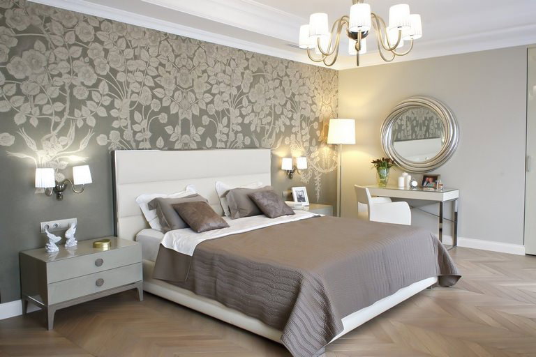 slaapkamerinterieur met grijs behang