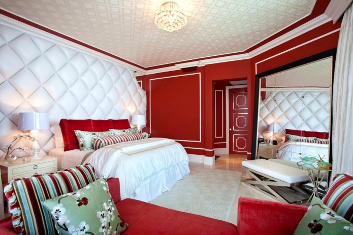 witte 3D-panelen met rode muren in de slaapkamer