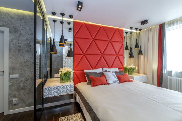 Zachte rode muur in de slaapkamer