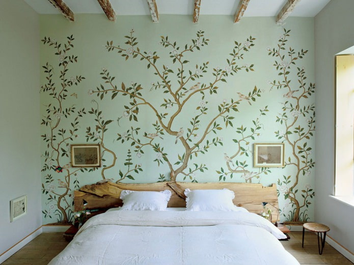 Muurschildering in de slaapkamer (boom)