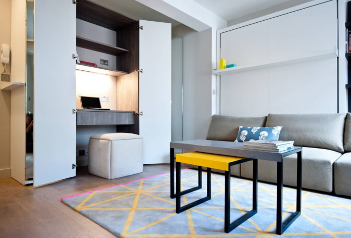 werkruimte in het interieur van een studio-appartement