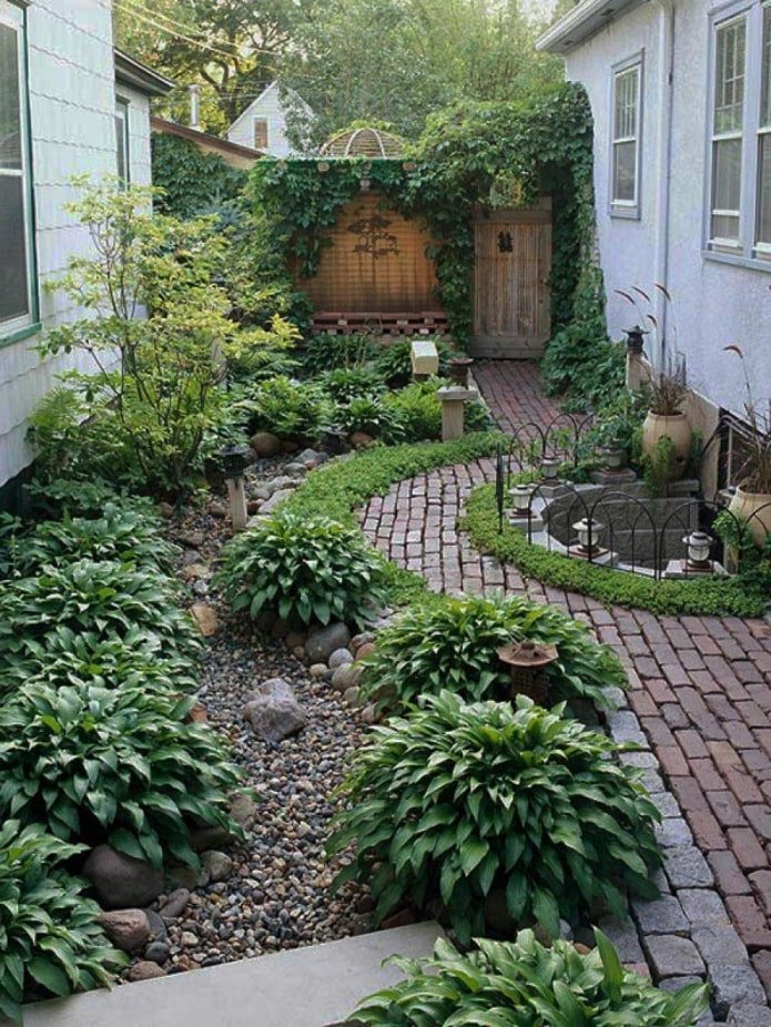 stenen in landschapsontwerp
